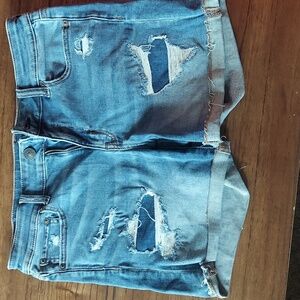 Women's American Eagle Shorts Distressed Next Level Stretch